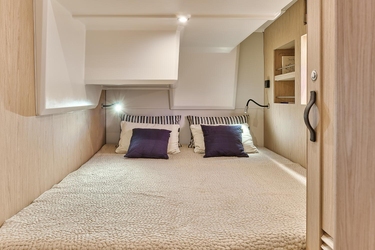 Guest cabin