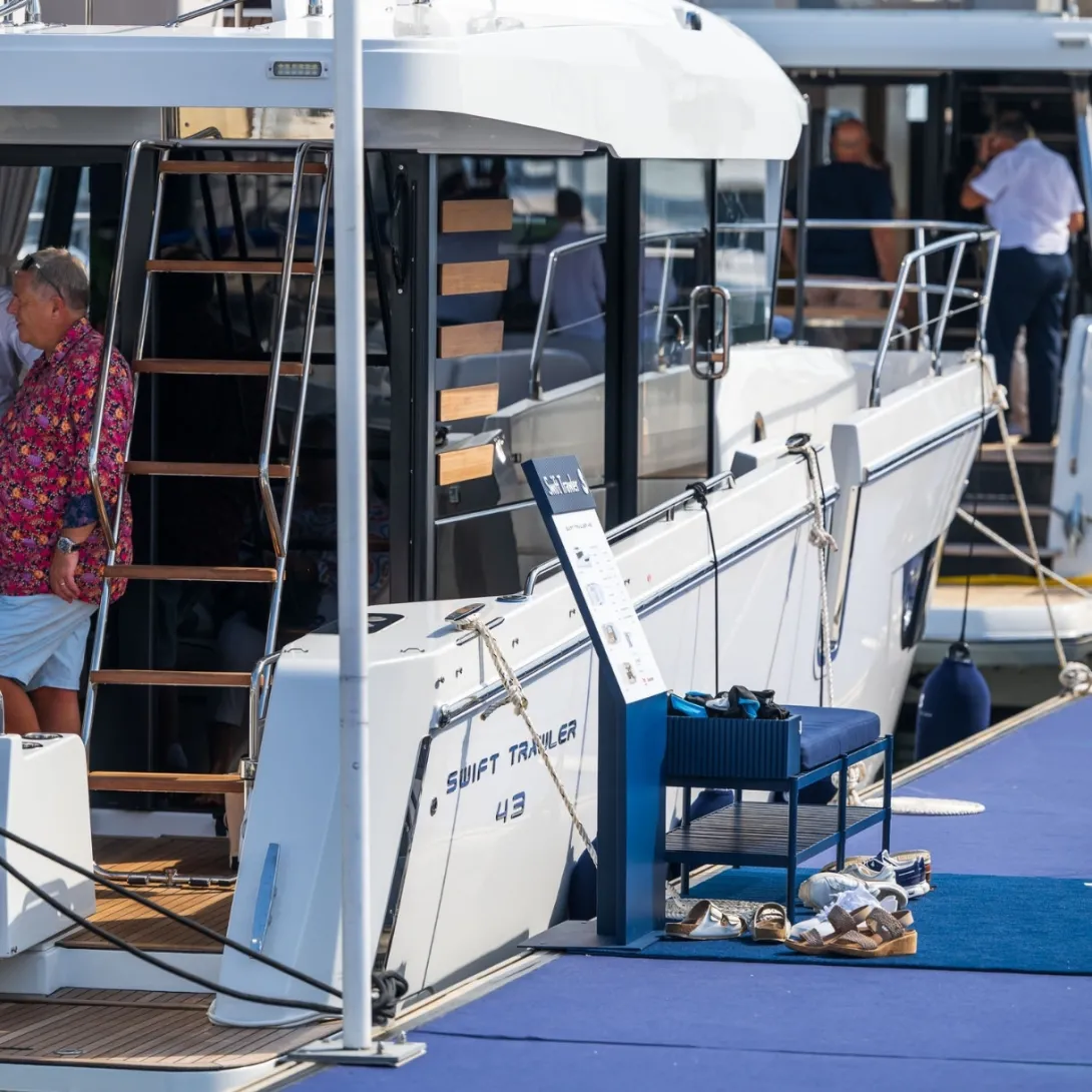 Swift Trawler 43 Fly